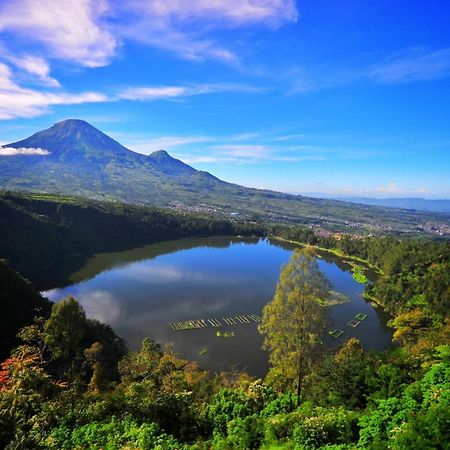 Hotel Bagas Luxury Camp Kejajar Exterior foto